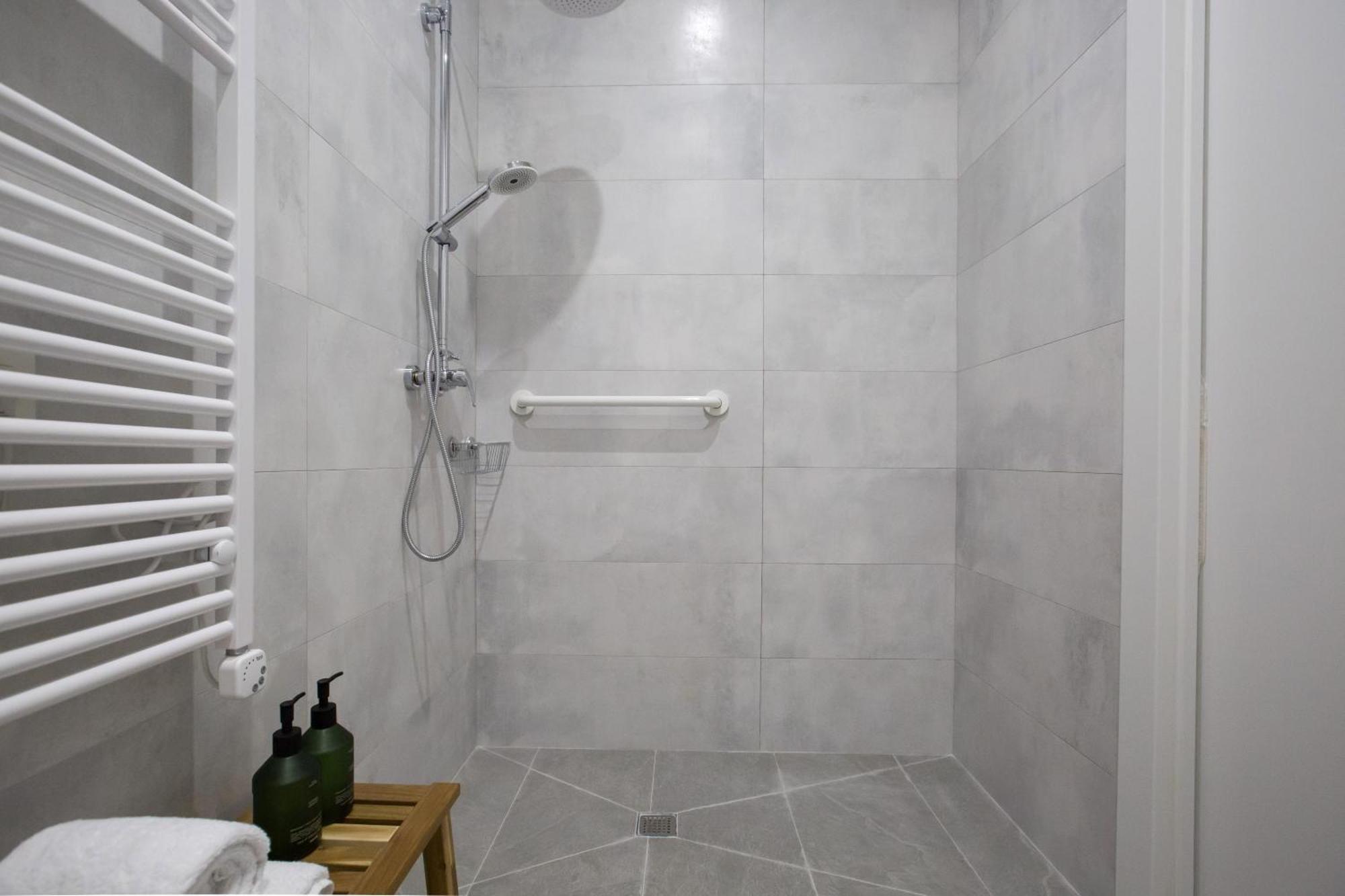 Urbil Zumalacarregui Aparthotel Bilbao